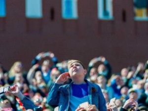 Источник сообщил, что решение о переносе парада Победы принято