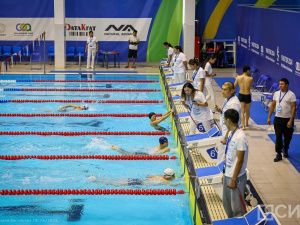 Анастасия Диодорова совершила золотой заплыв в Якутске перед сотнями зрителей