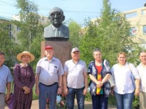 В Якутске почтили память Юрия Прокопьева