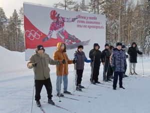 В г. Ленске осужденные к принудительным работам занимаются зимними видами спорта