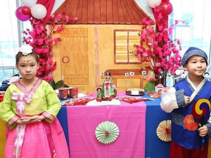 Благотворительная ярмарка «Подарим вместе праздник детям!»