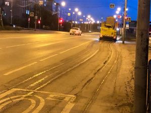 Плановая уборка пыли и ямочный ремонт улиц в Якутске 13 августа