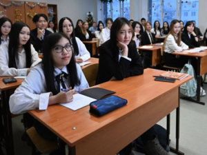 Айсен Николаев о сдаче ЕГЭ и ОГЭ