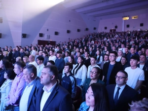 Айсен Николаев поздравил мирнинцев с 60-летием района