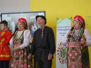 В СОШ №13 г. Якутска прошел праздник «Посиделки на Покров»