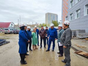 Первый вице-премьер и прокурор Якутии совершили проверку строящихся школ