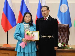 В Якутии хранителям традиционной культуры вручены стипендии главы республики