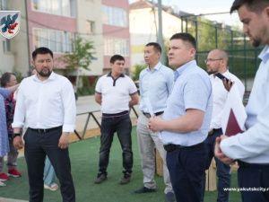 Евгений Григорьев проверил качество ремонта дворовых территорий в Строительном округе