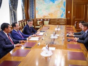 Глава Якутии встретился с делегацией Совета Федерации Федерального Собрания РФ