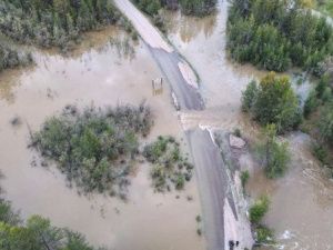 В Оймяконском улусе застряла группа туристов из 11 человек, в том числе четыре ребенка