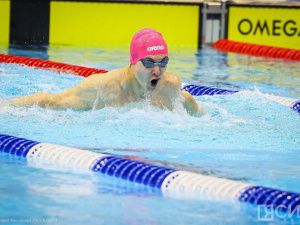 Анастасия Диодорова совершила золотой заплыв в Якутске перед сотнями зрителей