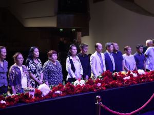 Фото: в Якутске прощаются с Михаилом Николаевым