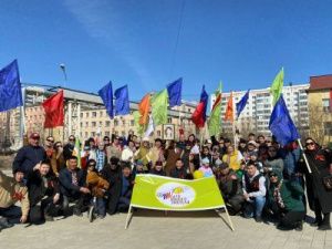 ТЮЗ победил в номинации «ЯКУТСКУ-390» в конкурсе «Лучшее оформление колонны» в рамках первомайской акции Федерации независимых профсоюзов России