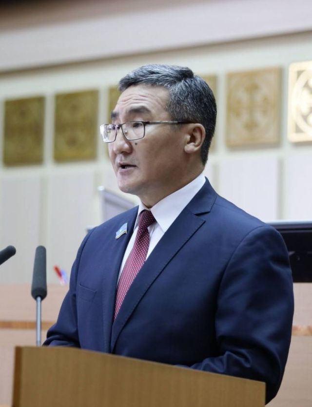 «Народ неоднозначно воспринимает масштабные стройки». Петр Гоголев покидает Ил Тумэн, посоветовав парламенту усилить информирование населения