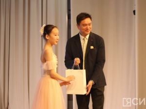 Гранты вручили одаренным и талантливым детям Якутии