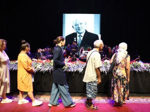 Фото: в Якутске прощаются с Михаилом Николаевым