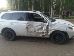 В Мирнинском районе в ДТП погиб мотоциклист: Водитель иномарки не уступил дорогу