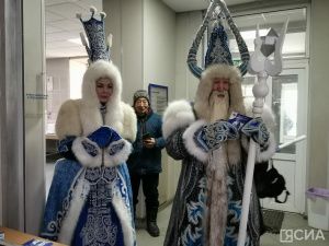 Чысхаан и Хаарчаана отправили новогоднюю открытку Деду Морозу