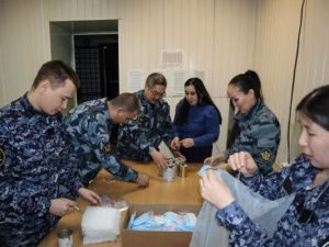 В г. Ленске сотрудники исправительного центра участвуют в оказании помощи мобилизованным гражданам