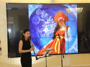 Выставка якутской художницы Миры Аргуновой «Многоликая Россия» открылась в Общественной палате России