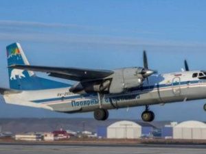 Самолет, летевший из Белой Горы в Якутск, вернулся в аэропорт из-за утечки масла