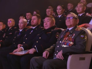 Кирилл Бычков поздравил сотрудников органов внутренних дел Якутии