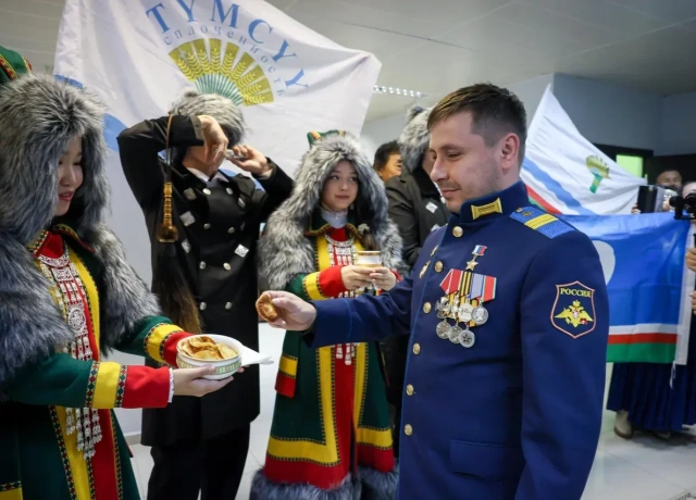 В Якутии встретили Героя России Виктора Софронова