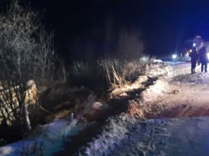 Два пассажирских автобуса съехали в кювет по пути из Усть-Неры в Магадан