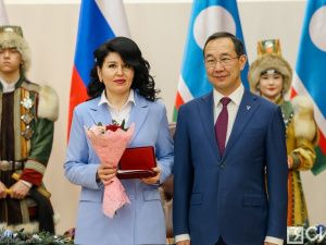 Айсен Николаев вручил якутянам государственные награды в преддверии Нового года