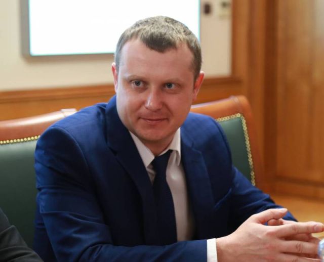 Нового руководителя управления Минюста РФ по Якутии представили спикеру Ил Тумэна