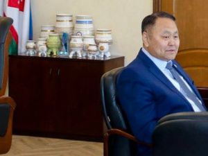 Спикер гордумы Семенов тратит бюджетные средства на продвижение в соцсетях личных аккаунтов, это законно? 