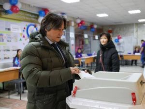 Первый вице-премьер Якутии Джулустан Борисов проголосовал на выборах Президента РФ