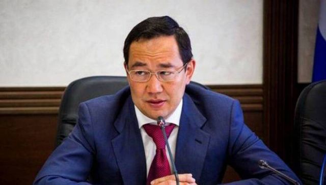 Айсен Николаев: Вчера во всех учебных заведениях республики началось дистанционное обучение