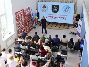 Сотрудники отдела по конвоированию УФСИН, «серебряные» волонтеры и дети из школы-интерната отметили юбилей проекта «Наставничество и дети»
