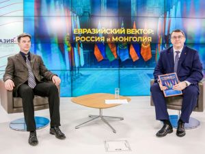 «Евразийский вектор»: эксперты обсудили сотрудничество России и стран БРИКС в Арктике