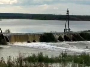 Минэкологии Якутии выясняет обстоятельства прорыва дамбы в Мирнинском районе