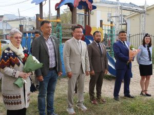 Живая легенда Якутии: 99-летнему ветерану ВОВ Кириллу Павлову устроили праздник во дворе