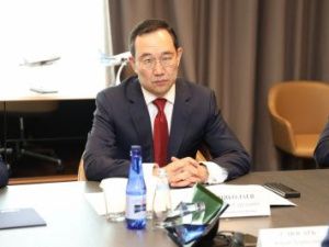 Глава Якутии Айсен Николаев встретился с генеральным директором Объединенной Авиастроительной Корпорации Юрием Слюсарем