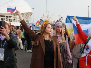 Фоторепортаж: якутяне приняли участие в шествии молодежи мира в Сочи
