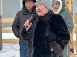 Иппотерапия и отдых в апидомиках: семья из Вилюйского района открыла уникальную экоферму