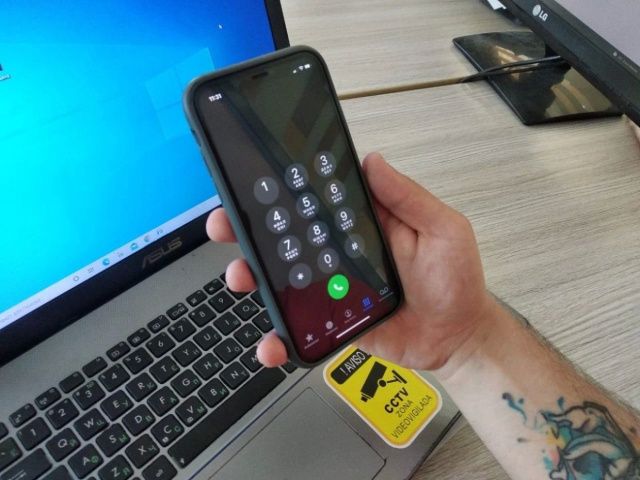 "Звонок от начальника": Мошенники начали имитировать голоса руководителей своих жертв