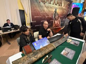 Фоторепортаж с главной выставки кузнецов «Дархан Уус»