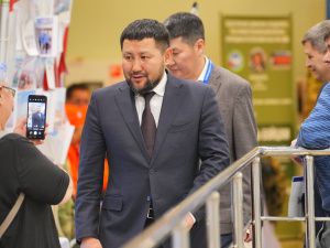 Евгению Григорьеву презентовали проекты по итогам стратегических сессий по подготовке к 400-летию Якутска