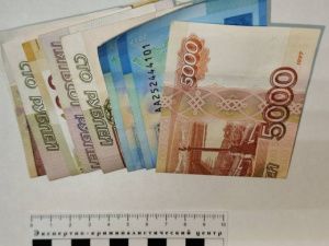 В Якутске мигрант пытался дать взятку сотруднику полиции