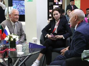 ВЭФ-2024: Вилюйский район и промышленный кластер Татарстана подписали соглашение о сотрудничестве