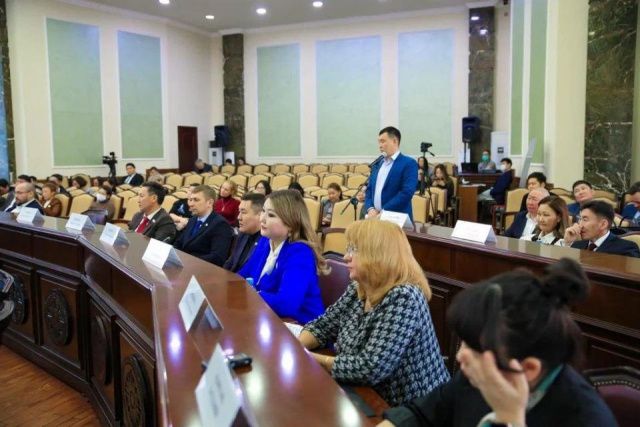 Депутаты Гордумы утвердили бюджет Якутска и поддержали переименование улицы Автодорожной