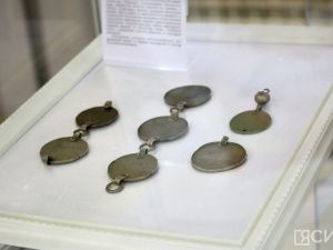 В Якутске открылась выставка украшений народов республики