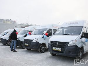 Спортивным учреждениям Якутии вручили микроавтобусы и автобусы