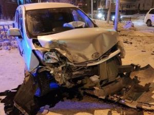 В Якутске при столкновении двух автомобилей пострадали люди