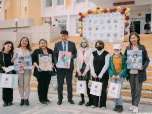 Работники Окружной администрации города Якутска участвовали в благотворительной акции «Нарисуй сказку»